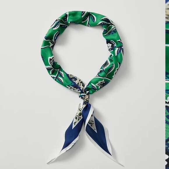 Ann Taylor Floral Silk Diamond Shaped Scarf NWT! - Picture 1 of 3